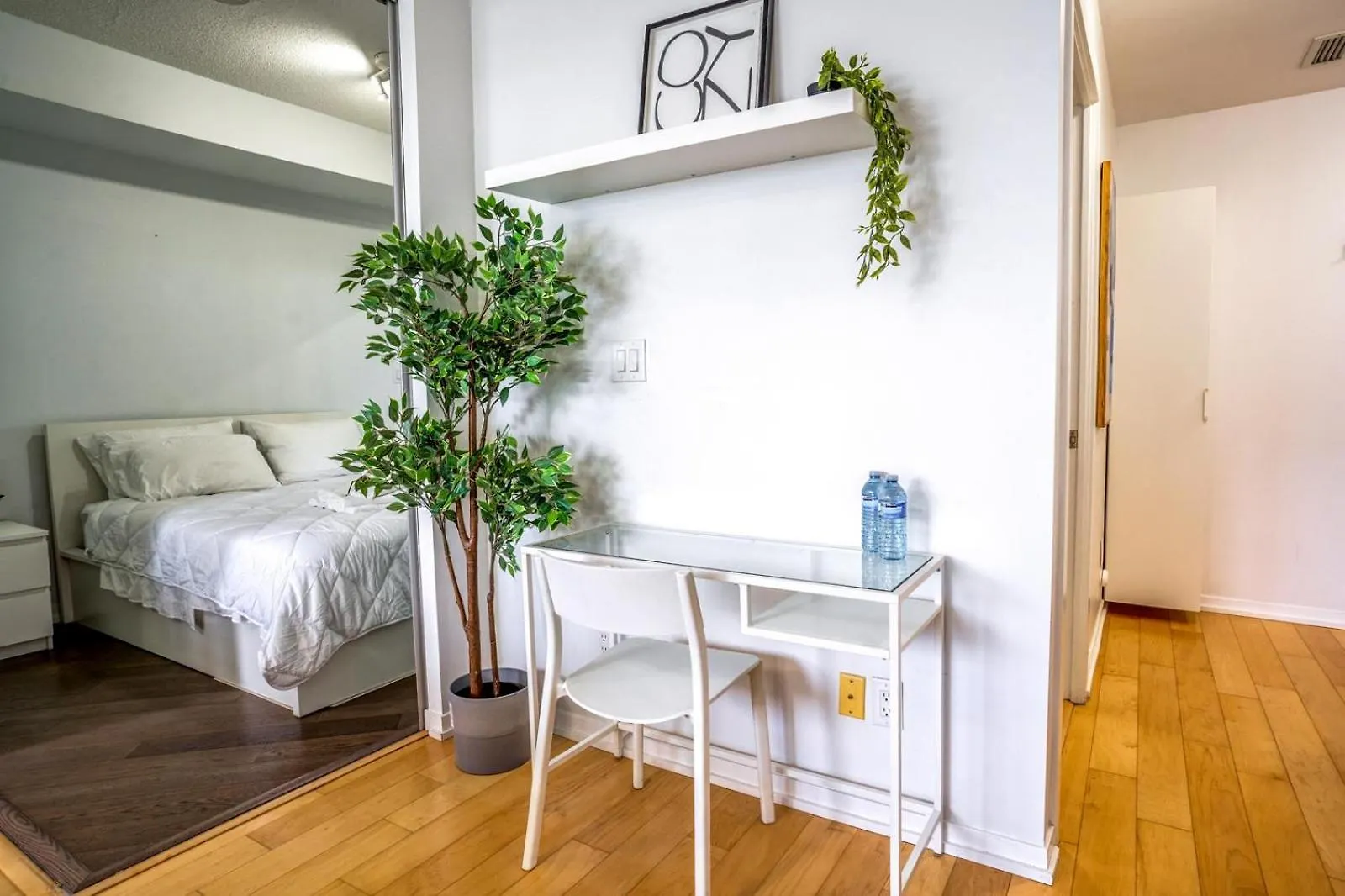 Apartment Spacious Condo Next To Cn Tower Toronto Canada